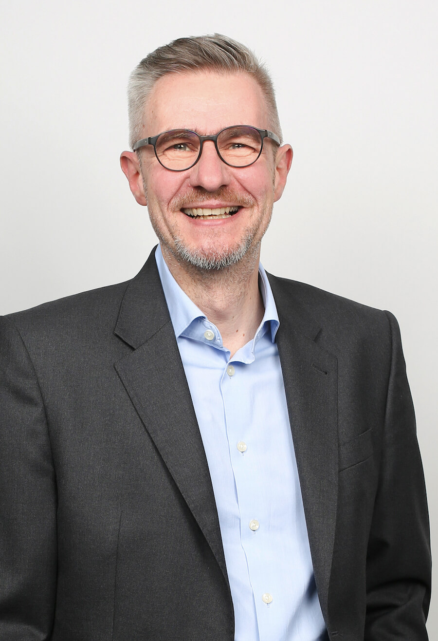 Herr Oliver Weidmann Herr Oliver Weidmann